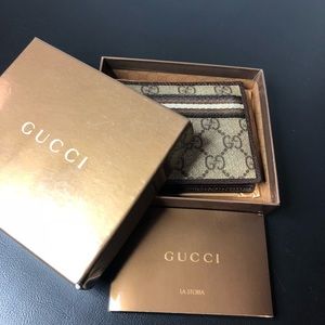 Men’s Gucci wallet